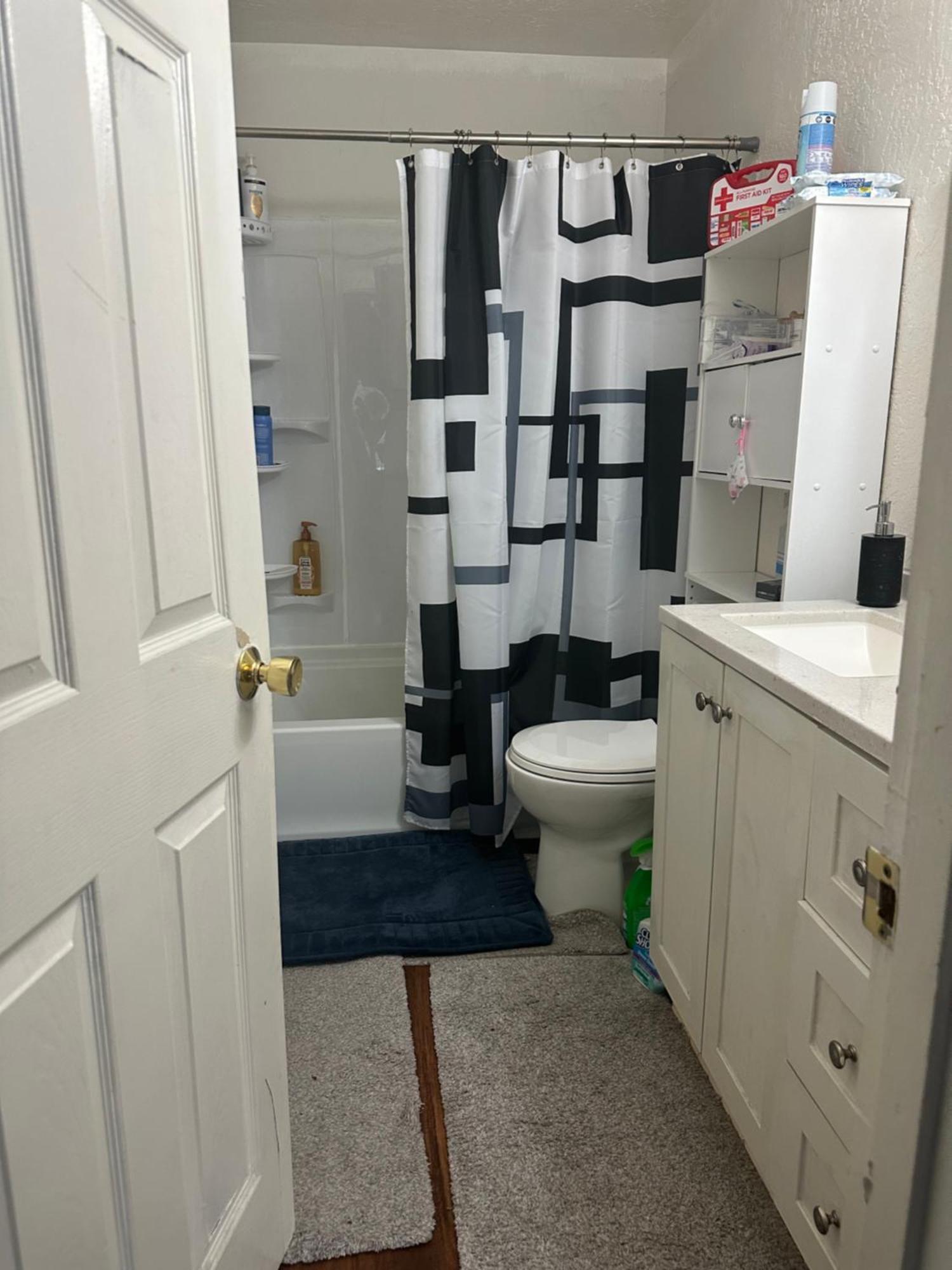 Apartment Sharing Bathroom 1 Анкъридж Екстериор снимка